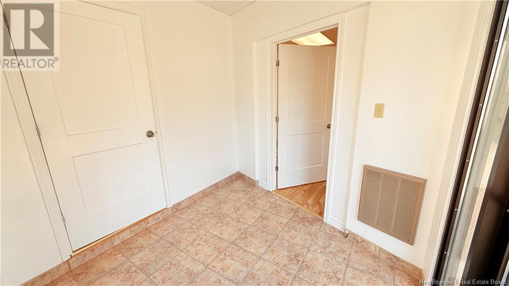 515 Beaverbrook Court, Fredericton, New Brunswick  E3B 1X6 - Photo 3 - NB122365