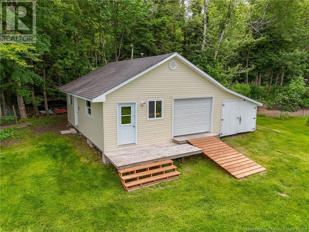 240 Crocks Point Road, Keswick Ridge, New Brunswick  E6L 1T7 - Photo 49 - NB122058