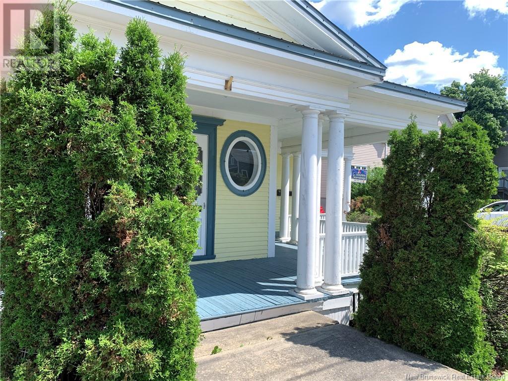 20 Sugarloaf, Campbellton, New Brunswick  E3N 3B1 - Photo 3 - NB122313