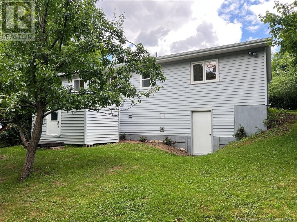 30 Amberdale Drive, Rothesay, New Brunswick  E2E 3P4 - Photo 8 - NB122062