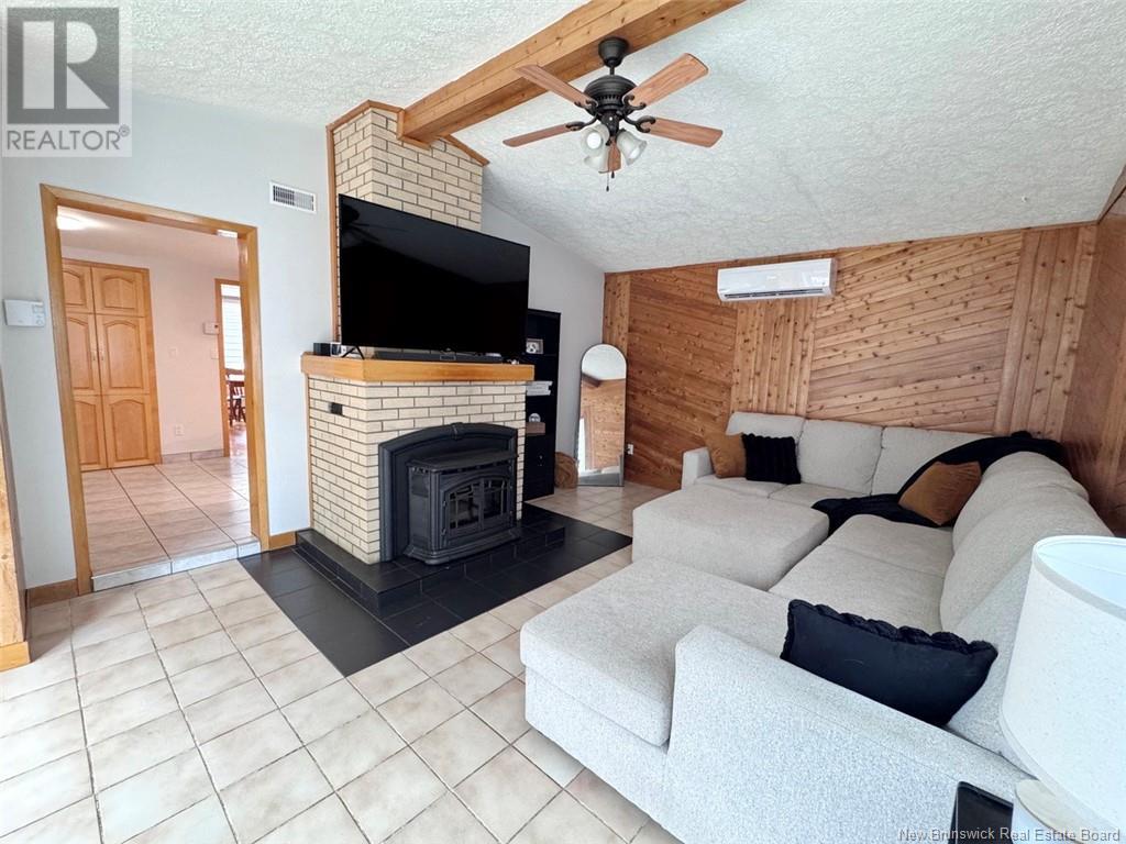 161 35th Avenue, Edmundston, New Brunswick  E3V 2V5 - Photo 6 - NB122519