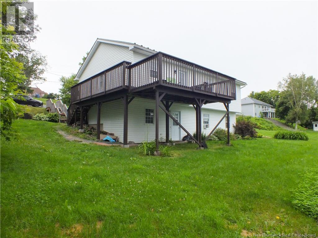 126 Richmond Street, Woodstock, New Brunswick  E7M 2P2 - Photo 4 - NB122175