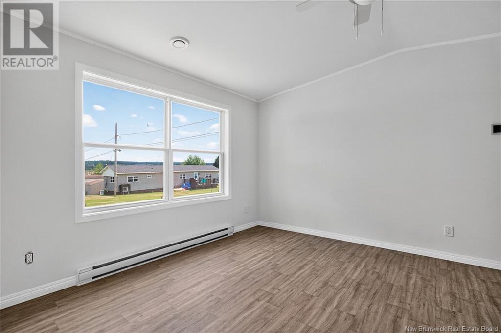 8 Linda Lane, Moncton, New Brunswick  E1E 3T9 - Photo 3 - NB122439