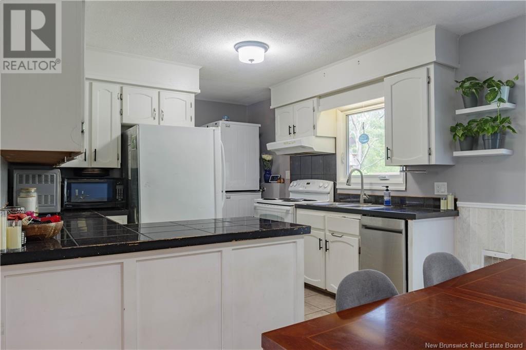 661 Riverside Drive, Fredericton, New Brunswick  E3A 8L2 - Photo 6 - NB122528
