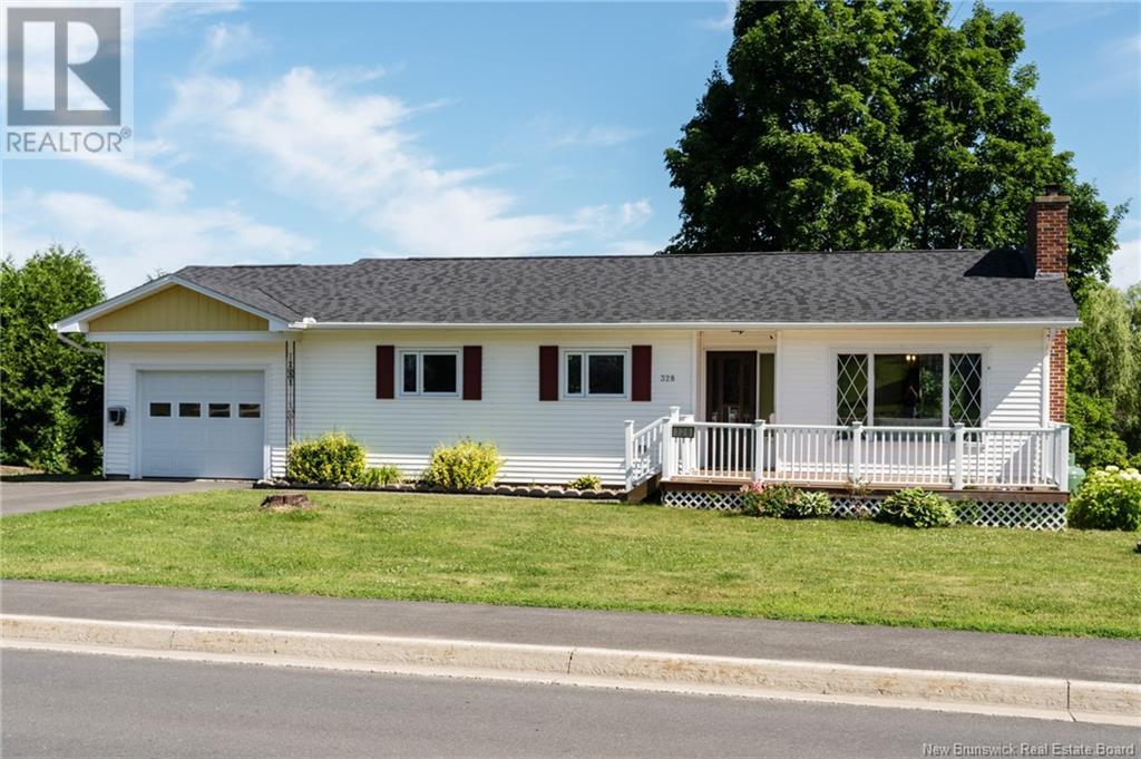 328 Macdonald Avenue, Oromocto, New Brunswick  E2V 1A7 - Photo 1 - NB122523