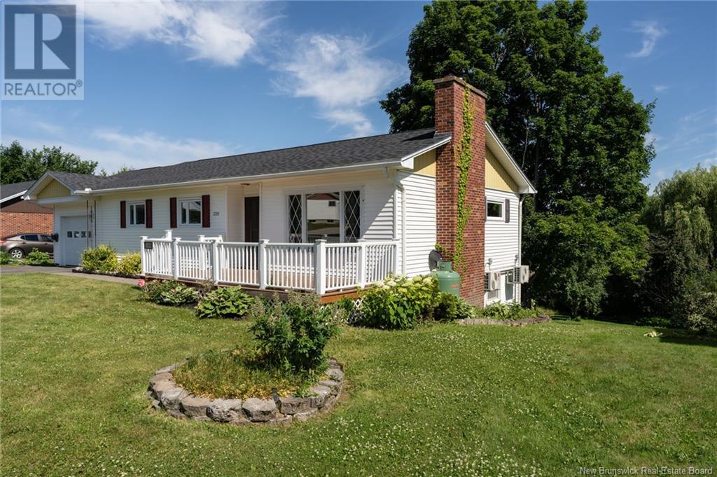 328 Macdonald Avenue, Oromocto, New Brunswick  E2V 1A7 - Photo 2 - NB122523