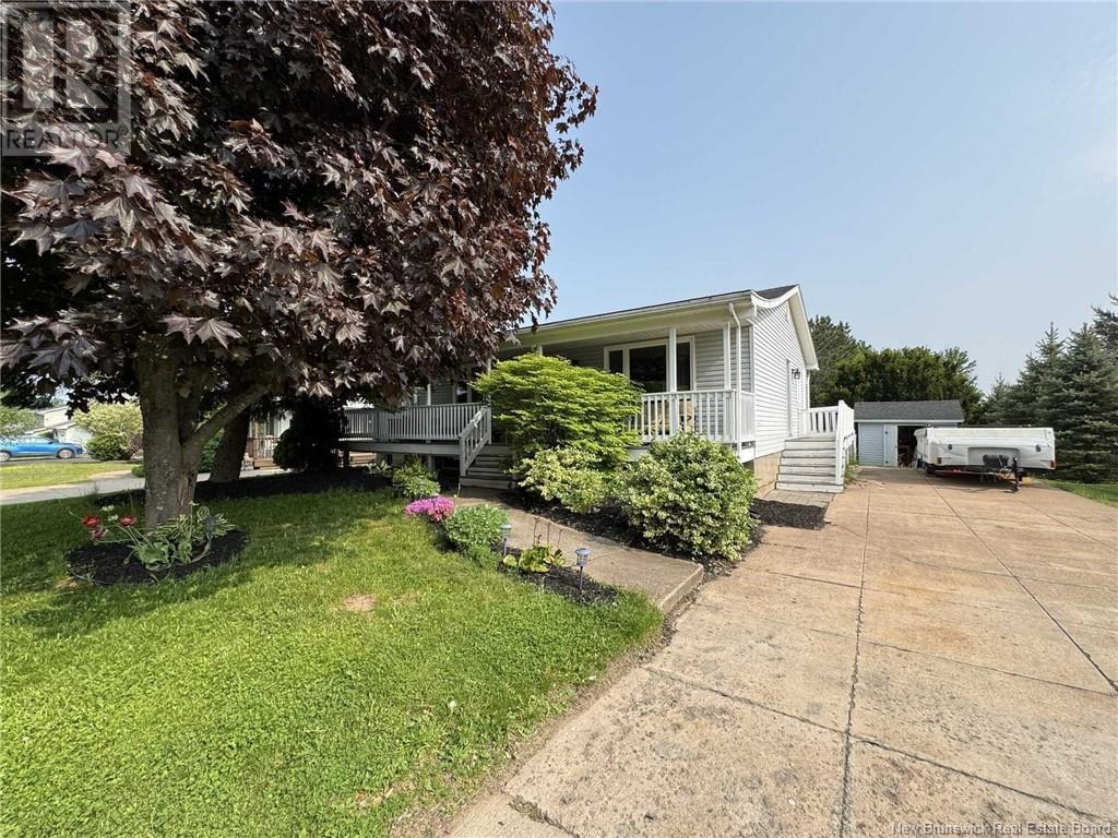 278 Rue Thibodeau, Dieppe, New Brunswick  E1A 1W2 - Photo 1 - NB122552