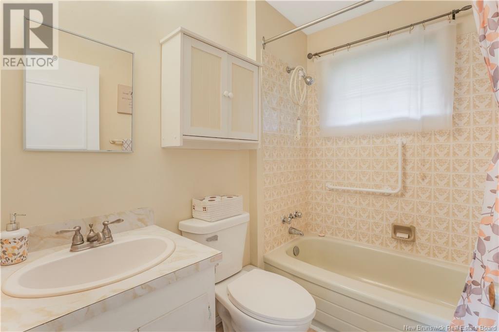 202 Burpee Street, Fredericton, New Brunswick  E3A 1M7 - Photo 17 - NB122550