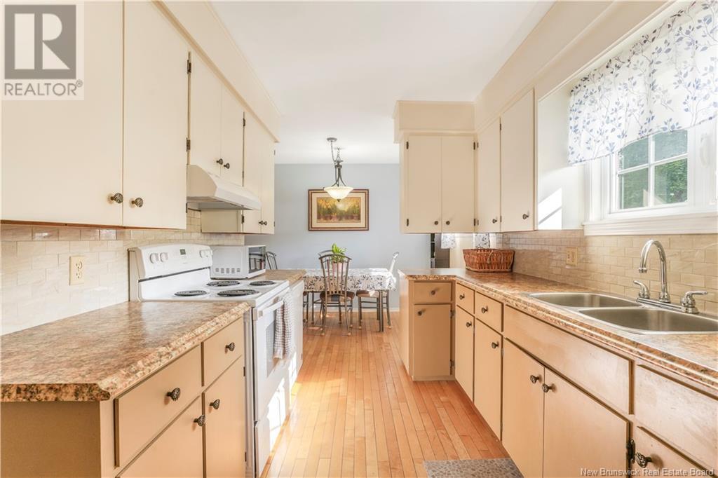 202 Burpee Street, Fredericton, New Brunswick  E3A 1M7 - Photo 9 - NB122550