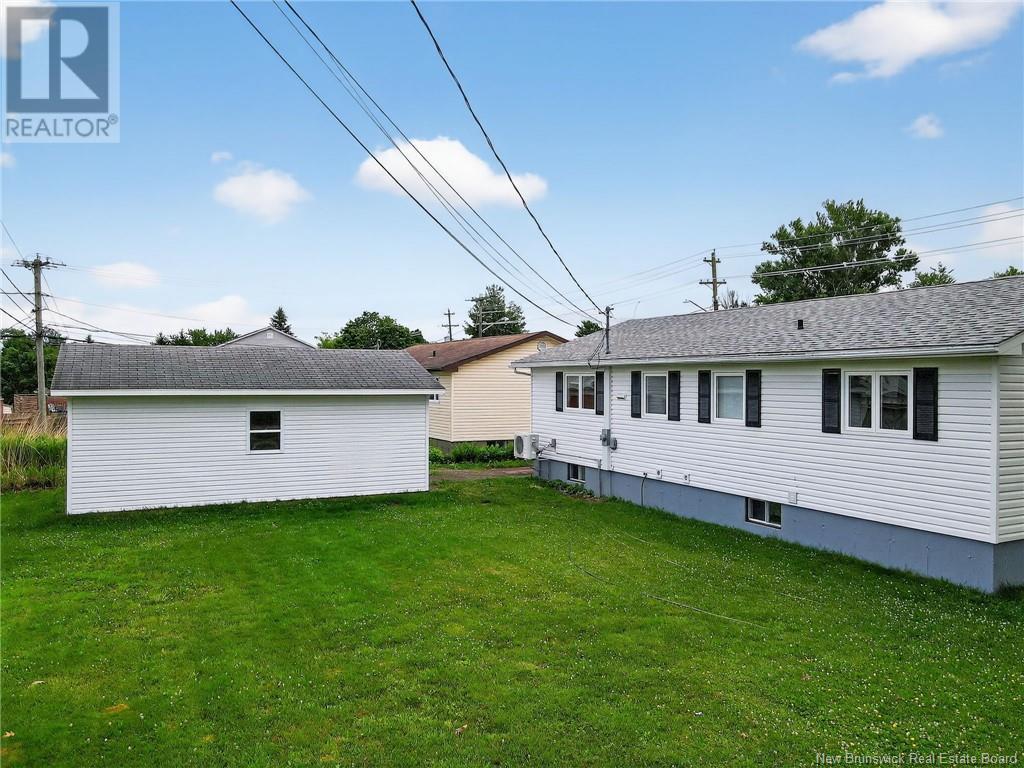 275 Kendra Street, Moncton, New Brunswick  E1C 8Y4 - Photo 3 - NB122571