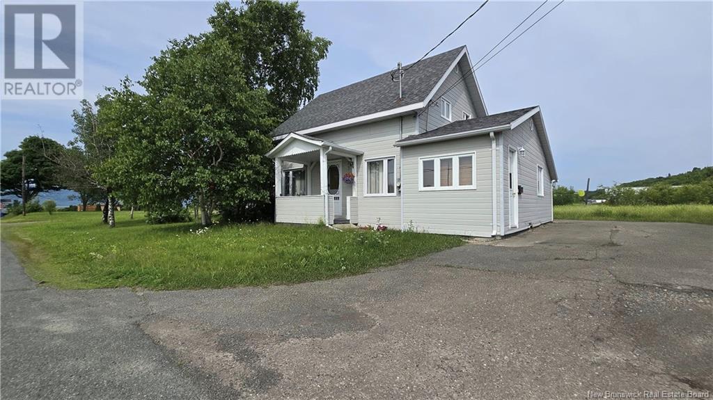 26 Sunset Drive, Campbellton, New Brunswick  E3N 1S8 - Photo 1 - NB122602