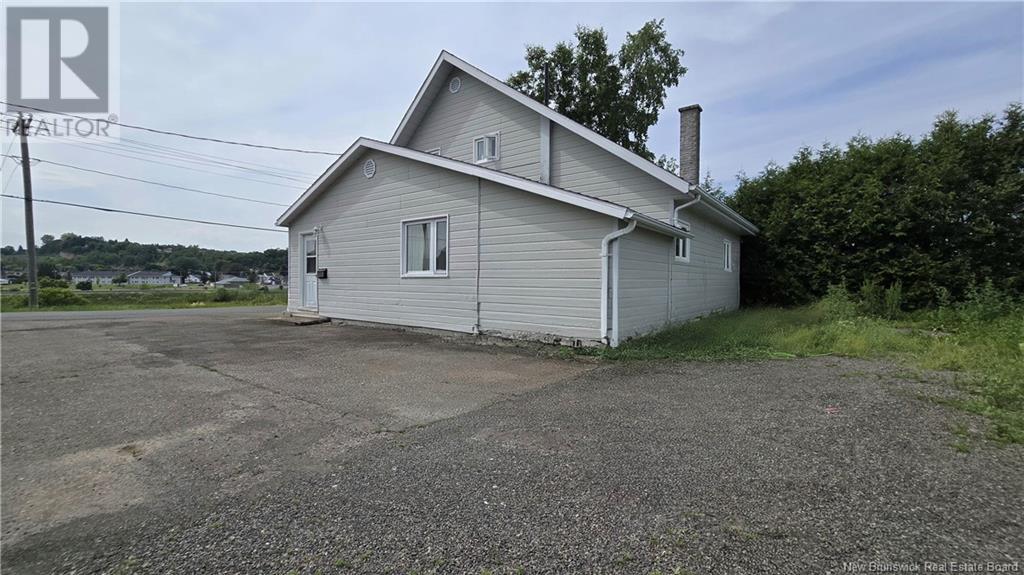 26 Sunset Drive, Campbellton, New Brunswick  E3N 1S8 - Photo 2 - NB122602