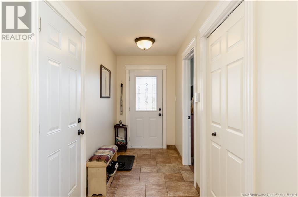 186 Oak Ridge Drive, Moncton, New Brunswick  E1G 0R5 - Photo 2 - NB122497