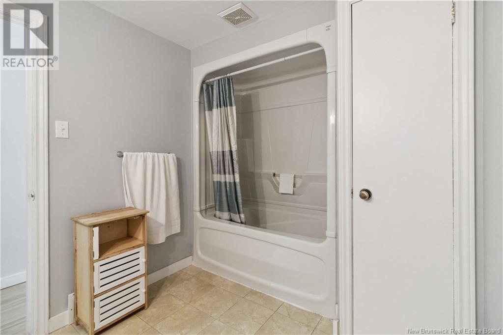 75 Ellerdale Avenue, Moncton, New Brunswick  E1A 3M8 - Photo 31 - NB122434