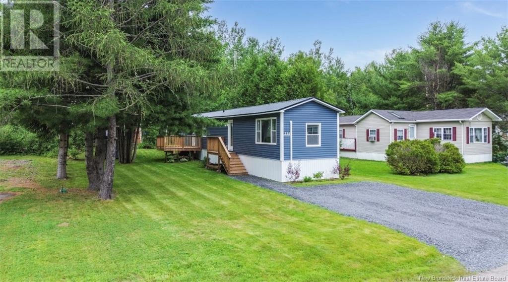 196 Hedgeview Drive, Fredericton, New Brunswick  E3B 6S4 - Photo 2 - NB122417
