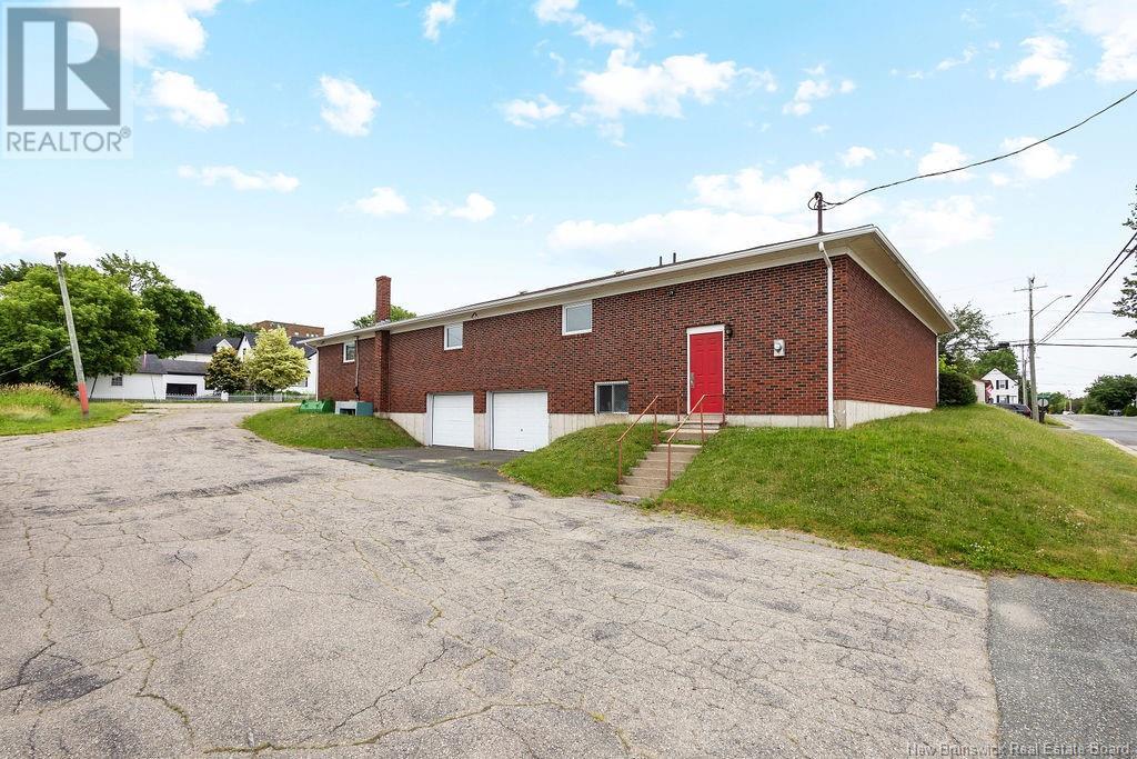 35 University Avenue, Miramichi, New Brunswick  E1N 3A8 - Photo 7 - NB121916