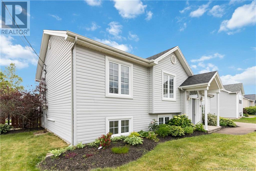 26 Cyril Street, Dieppe, New Brunswick  E1A 8K6 - Photo 3 - NB122638