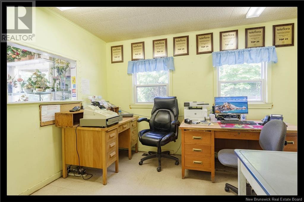 569 Woodstock Road, Fredericton, New Brunswick  E3B 2J2 - Photo 27 - NB122429