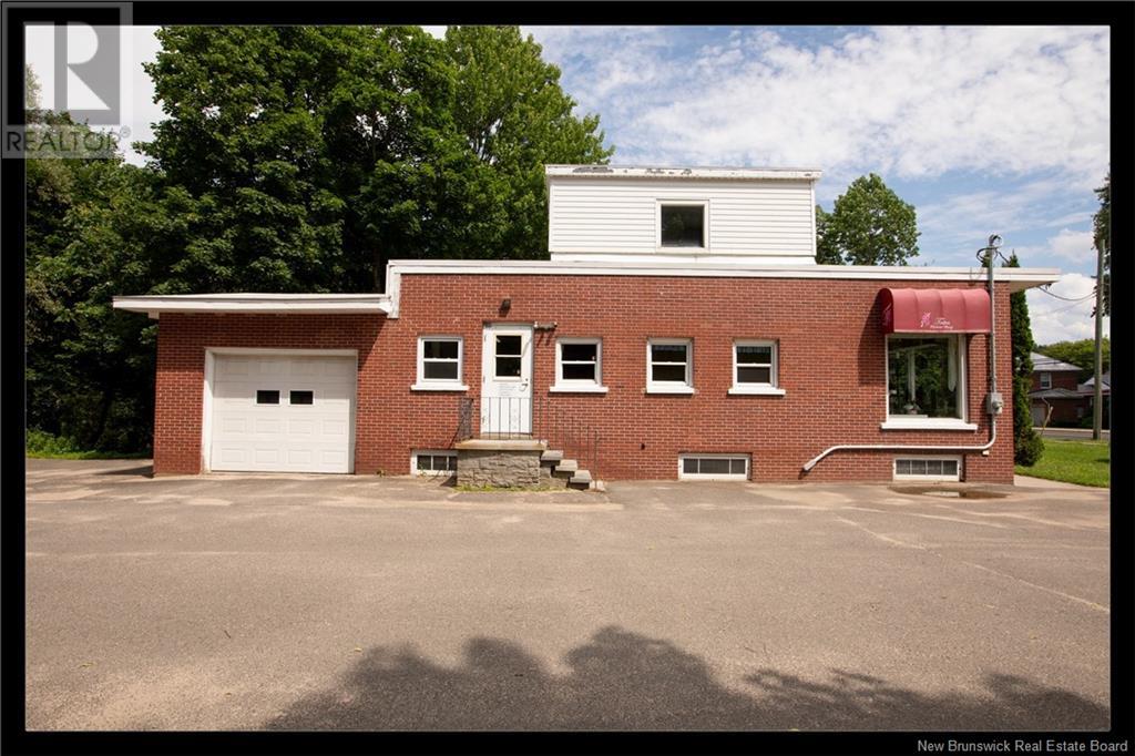 569 Woodstock Road, Fredericton, New Brunswick  E3B 2J2 - Photo 39 - NB122429