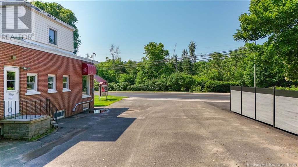 569 Woodstock Road, Fredericton, New Brunswick  E3B 2J2 - Photo 40 - NB122429