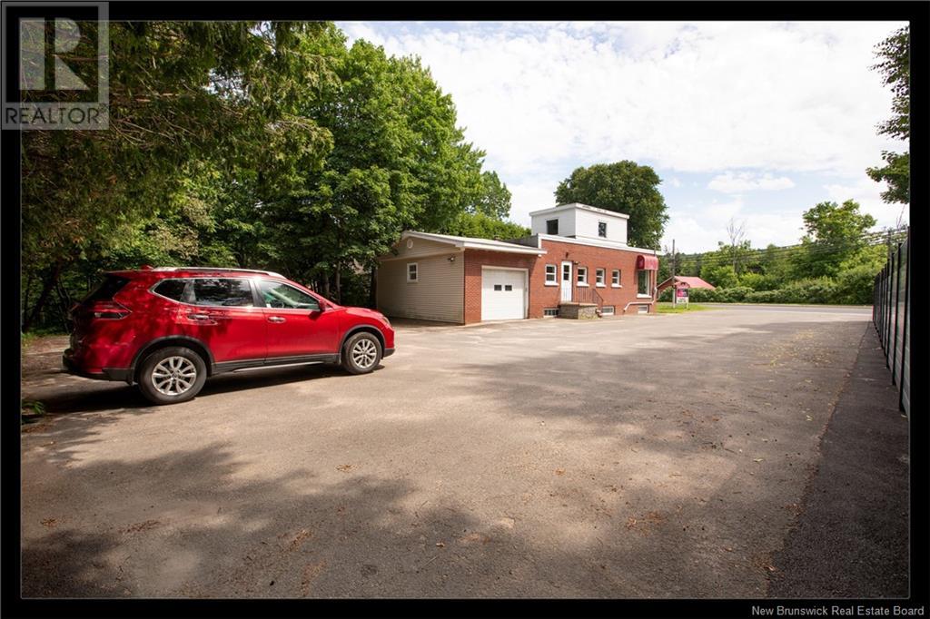 569 Woodstock Road, Fredericton, New Brunswick  E3B 2J2 - Photo 41 - NB122429