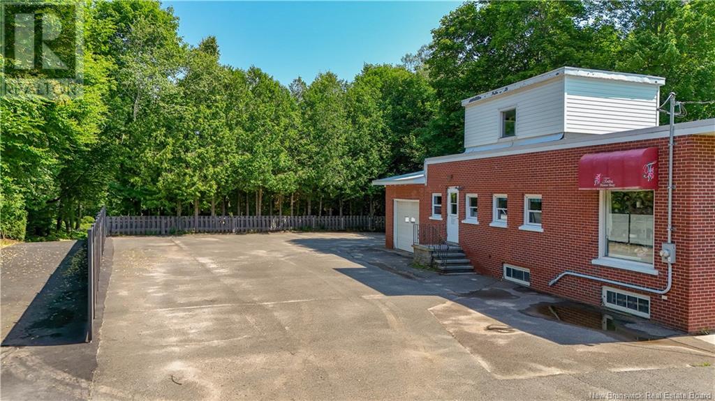 569 Woodstock Road, Fredericton, New Brunswick  E3B 2J2 - Photo 43 - NB122429