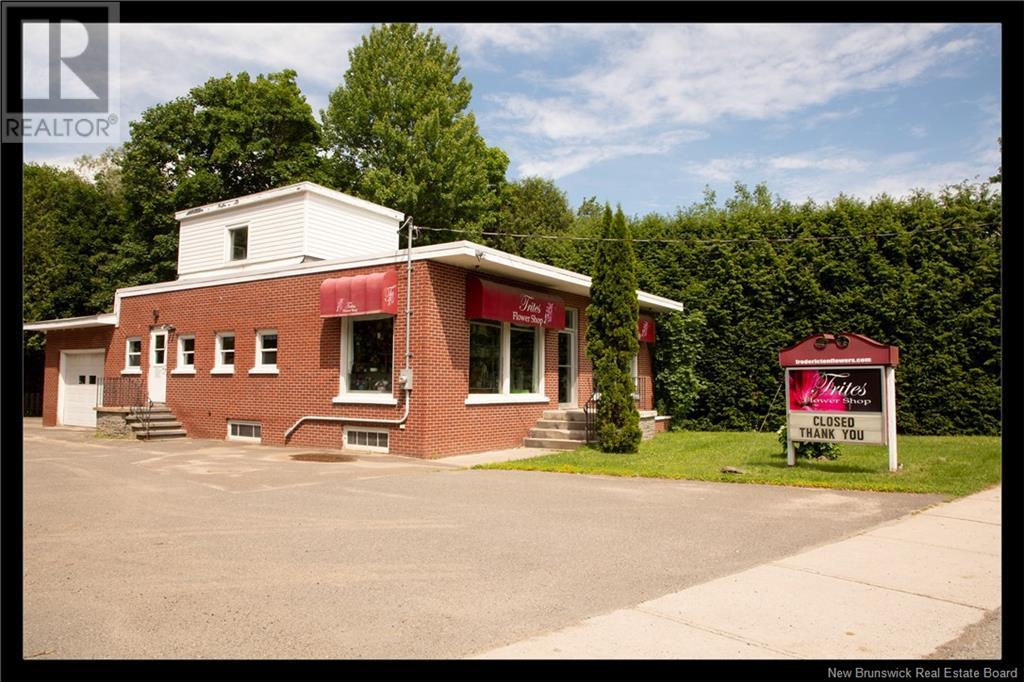 569 Woodstock Road, Fredericton, New Brunswick  E3B 2J2 - Photo 44 - NB122429