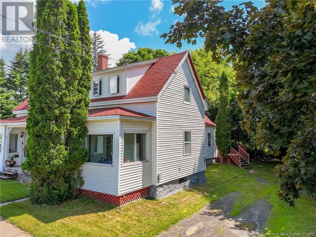 14 River Street, Fredericton, New Brunswick  E3A 4L6 - Photo 1 - NB122553