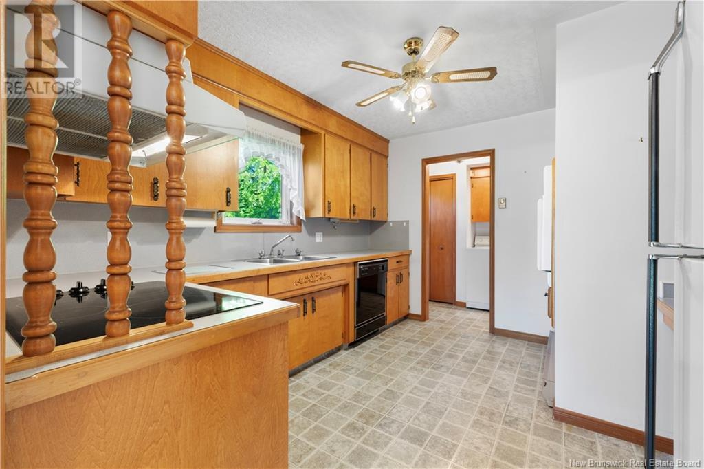 15 Sunshine Gardens Avenue, Sussex, New Brunswick  E4E 2E3 - Photo 14 - NB122344
