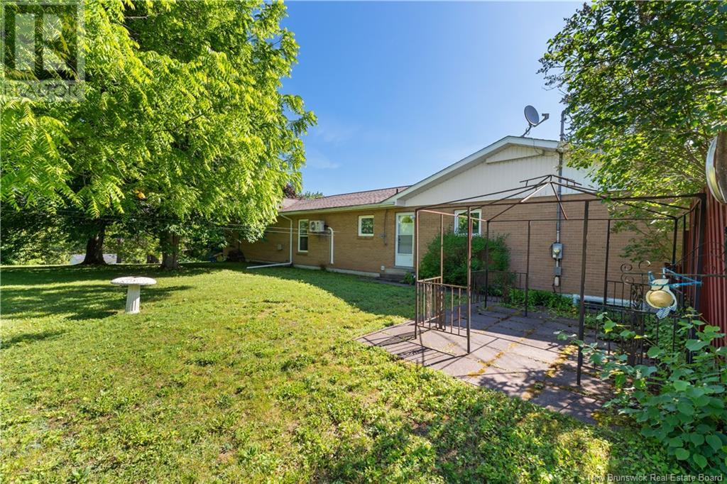 15 Sunshine Gardens Avenue, Sussex, New Brunswick  E4E 2E3 - Photo 3 - NB122344