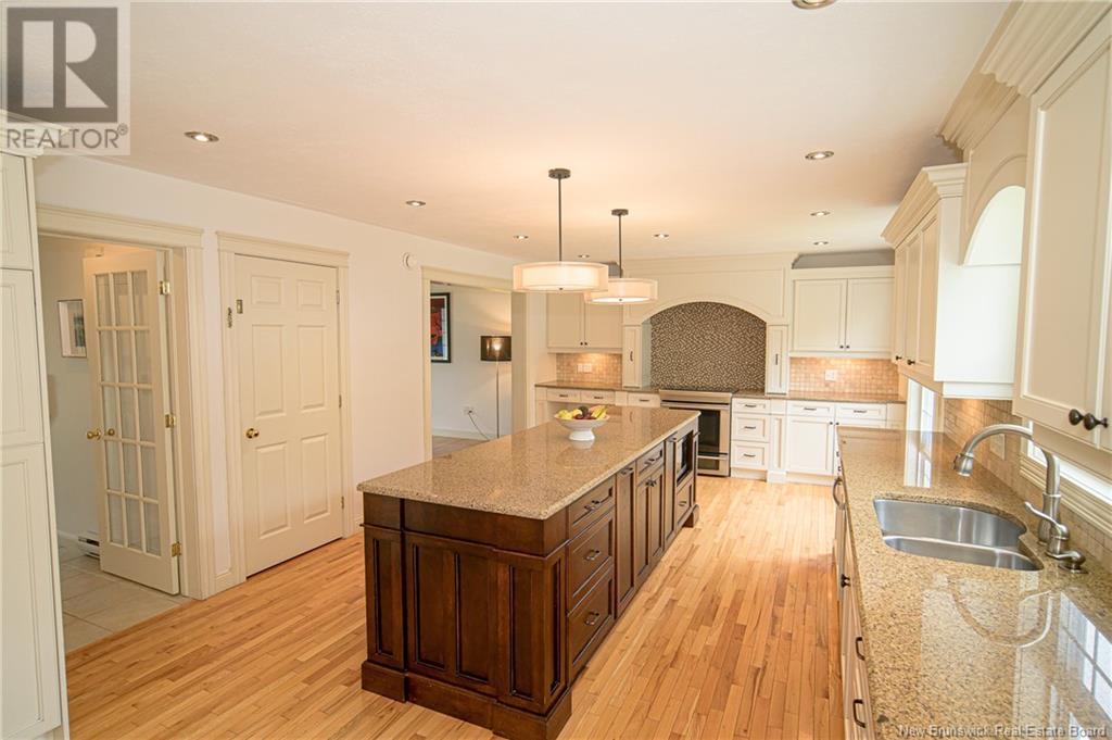 20 Bliss Carman Drive, Fredericton, New Brunswick  E3B 9P4 - Photo 11 - NB122704