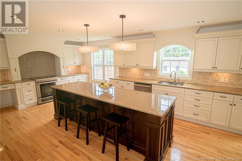 20 Bliss Carman Drive, Fredericton, New Brunswick  E3B 9P4 - Photo 12 - NB122704