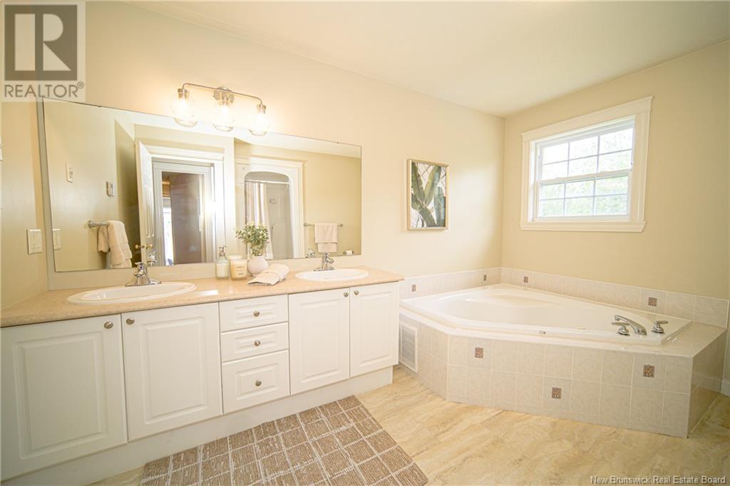 20 Bliss Carman Drive, Fredericton, New Brunswick  E3B 9P4 - Photo 18 - NB122704