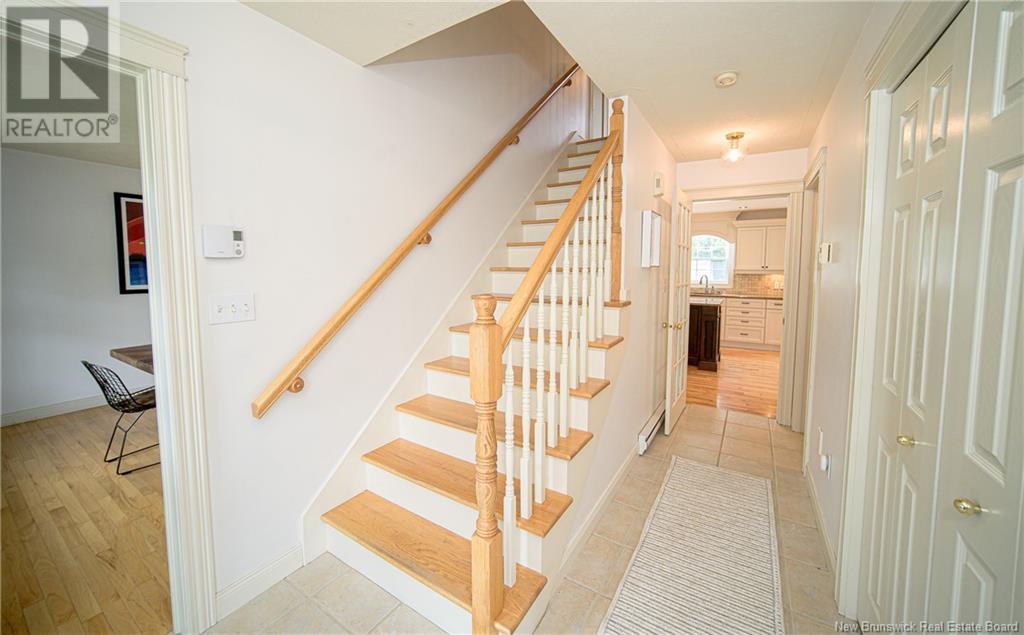 20 Bliss Carman Drive, Fredericton, New Brunswick  E3B 9P4 - Photo 3 - NB122704