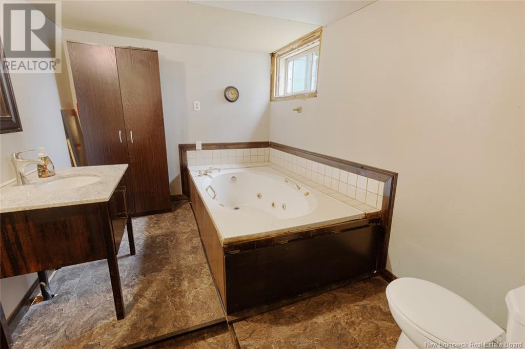 22 Lansdowne Court, Riverview, New Brunswick  E1B 3E3 - Photo 19 - NB122725