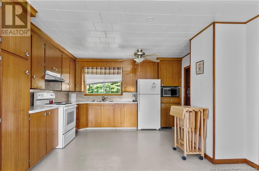 676 Otis Drive, Nackawic, New Brunswick  E6G 1H1 - Photo 12 - NB122738