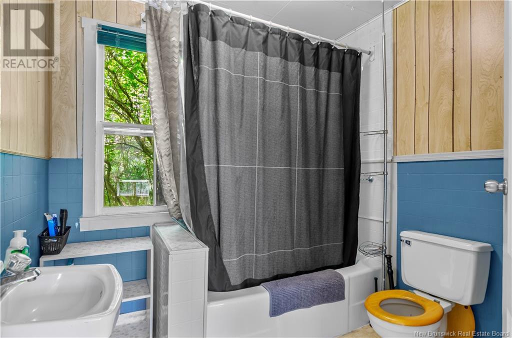 676 Otis Drive, Nackawic, New Brunswick  E6G 1H1 - Photo 18 - NB122738