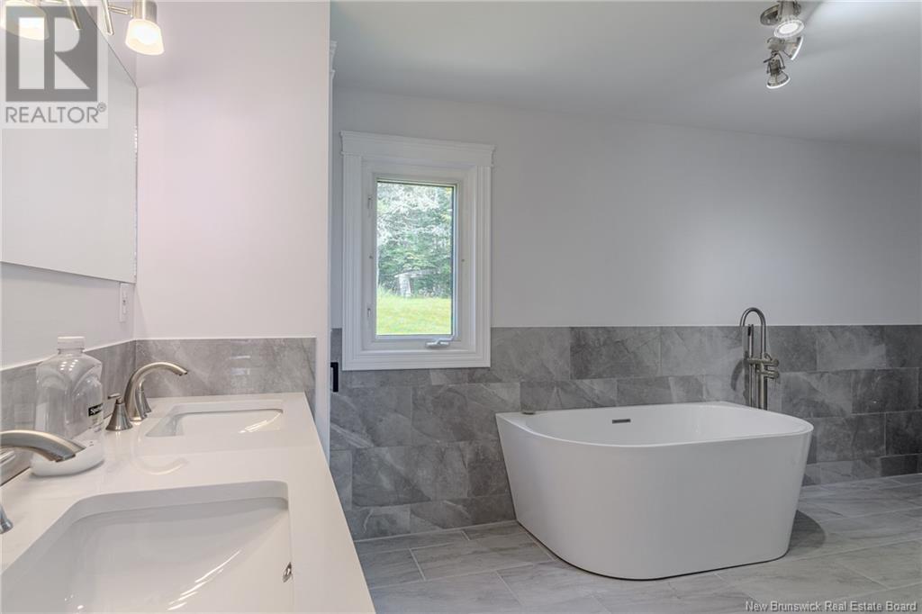 375 Maces Bay Road, Maces Bay, New Brunswick  E5J 1T1 - Photo 9 - NB122781