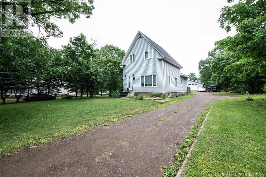 125 Elmwood Drive, Moncton, New Brunswick  E1A 1X2 - Photo 2 - NB122717