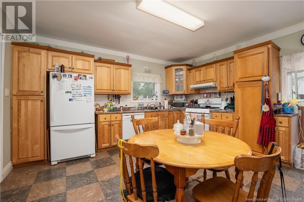 125 Elmwood Drive, Moncton, New Brunswick  E1A 1X2 - Photo 5 - NB122717