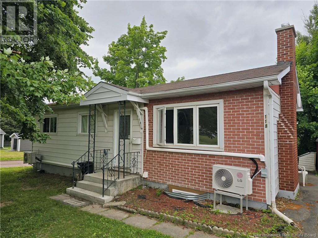 118 Drummond Street, Moncton, New Brunswick  E1A 2Z4 - Photo 1 - NB122784