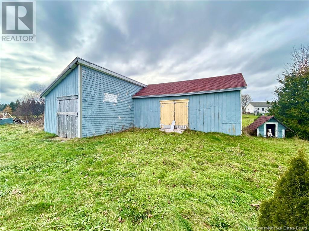 588 Ste-Anne Street, Caraquet, New Brunswick  E1W 1A2 - Photo 33 - NB122817