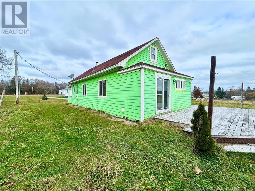 588 Ste-Anne Street, Caraquet, New Brunswick  E1W 1A2 - Photo 6 - NB122817