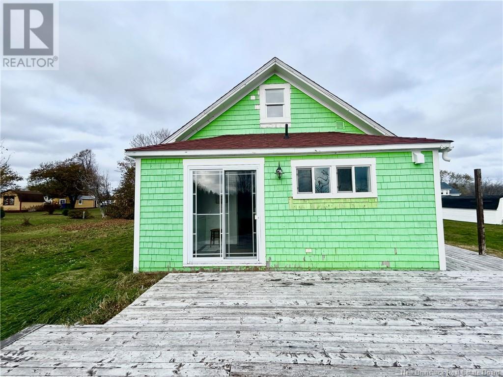 588 Ste-Anne Street, Caraquet, New Brunswick  E1W 1A2 - Photo 7 - NB122817