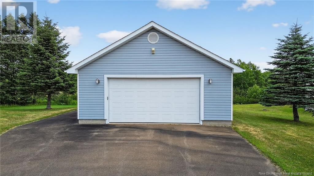 250 Henri, Memramcook, New Brunswick  E4K 2H4 - Photo 41 - NB122819