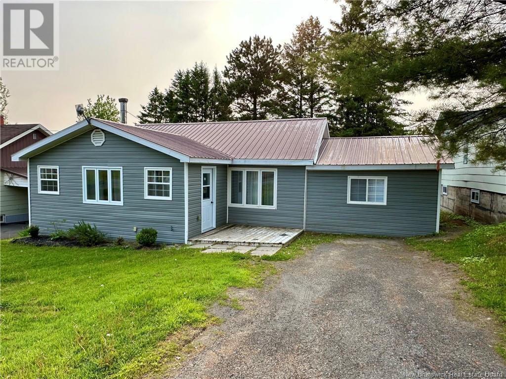 142 Main Street, Plaster Rock, New Brunswick  E7G 2E4 - Photo 2 - NB120301