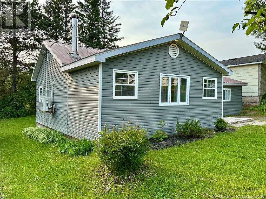 142 Main Street, Plaster Rock, New Brunswick  E7G 2E4 - Photo 3 - NB120301