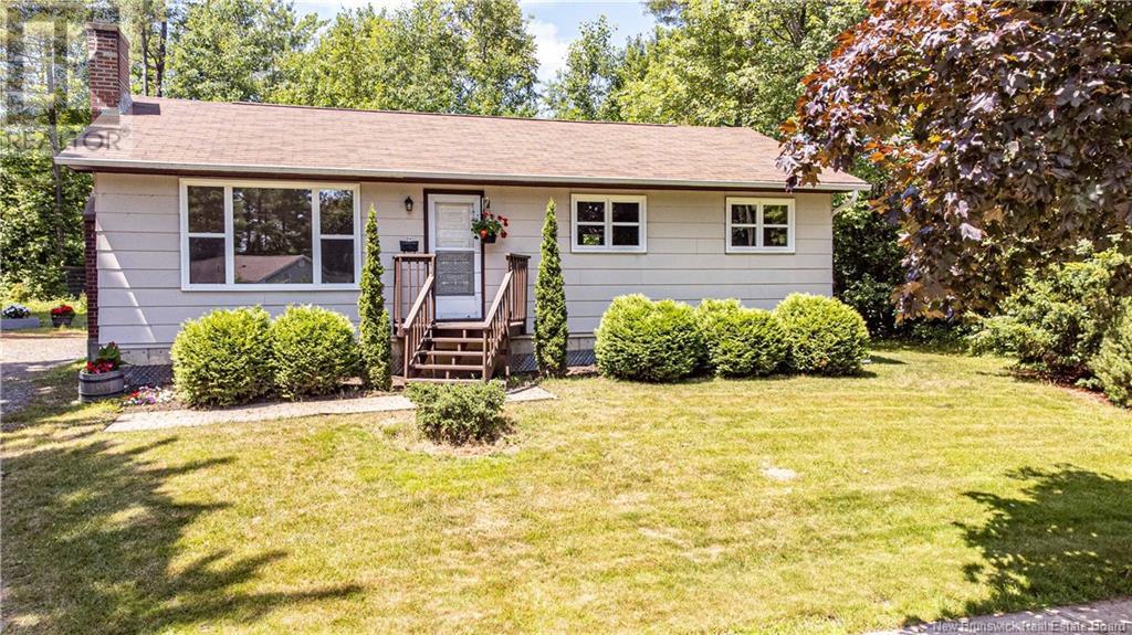 84 Topcliffe Crescent, Fredericton, New Brunswick