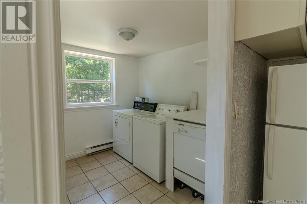 361 Hampton Road, Quispamsis, New Brunswick  E2E 4T9 - Photo 4 - NB122044