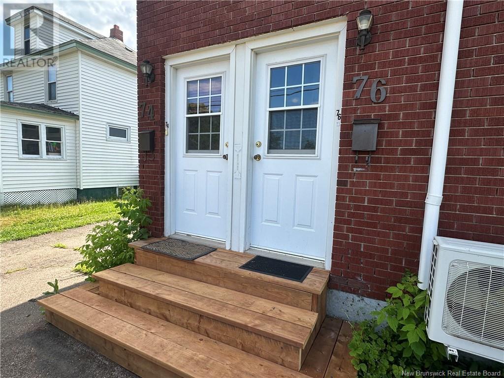 74-76 Oakland Avenue, Moncton, New Brunswick  E1C 7P1 - Photo 2 - NB122803